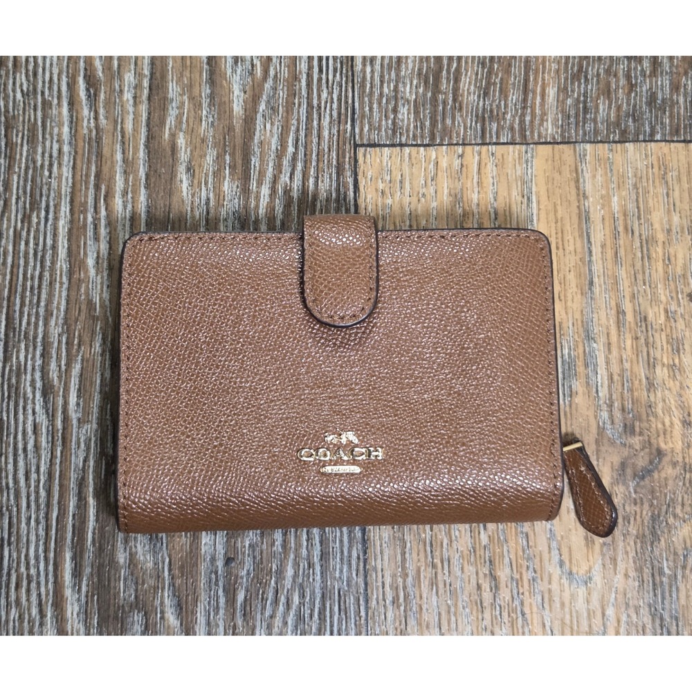 Coach Medium Corner Zip Wallet Brown Crossgrain Leather Bifold Gold Hardware
